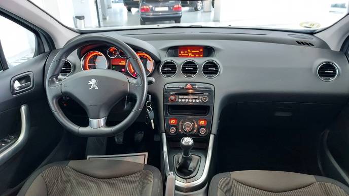 PEUGEOT 308 1.6 HDI