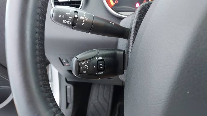 PEUGEOT 308 1.6 HDI