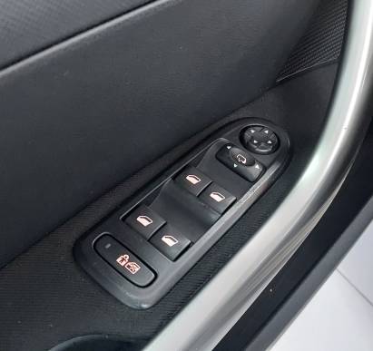 PEUGEOT 308 2.0 HDI 