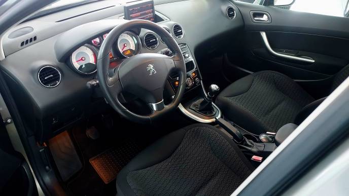PEUGEOT 308 2.0 HDI 