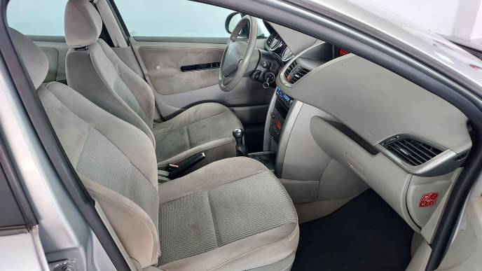 PEUGEOT 207 HDI 90