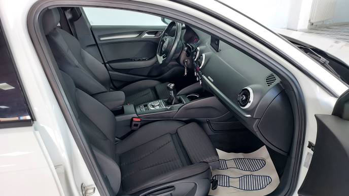 AUDI A3 SPORTBACK SLINE EDITION TDI