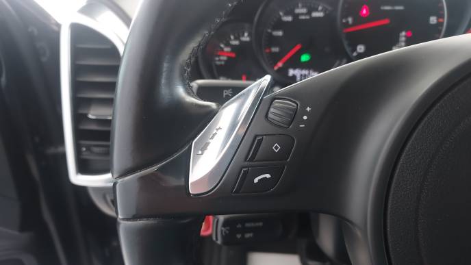 PORSCHE CAYENNE 3.0 TD