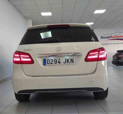 MERCEDES-BENZ B 180D