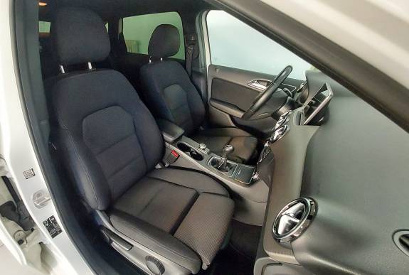 MERCEDES-BENZ B 180D