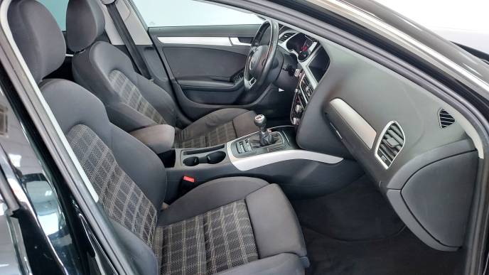 AUDI A4 AVANT 2.0 TDI SLINE