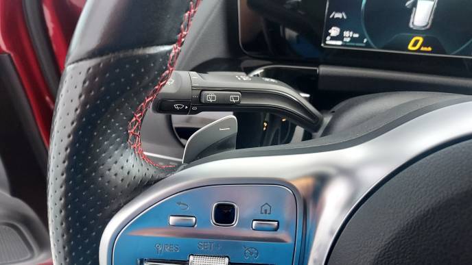 MERCEDES-BENZ GLA 200d AMG LINE