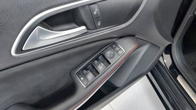 MERCEDES-BENZ CLA 200 CDI SB AMG LINE