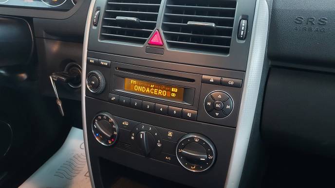 MERCEDES-BENZ A 160 CDI