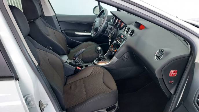 PEUGEOT 308 HDI 92