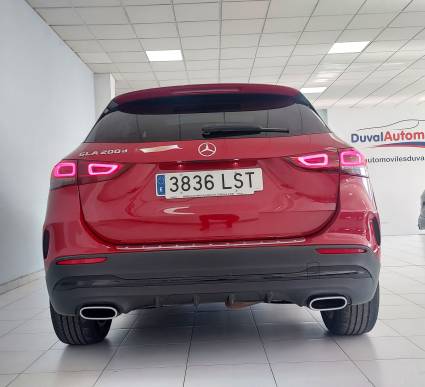MERCEDES-BENZ GLA 200d AMG LINE