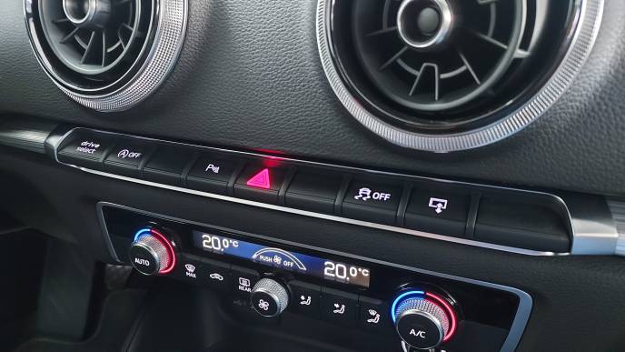 AUDI A3 SPORTBACK SLINE EDITION TDI