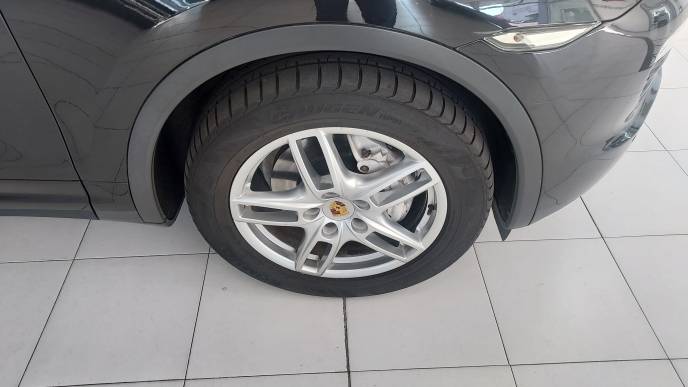 PORSCHE CAYENNE 3.0 TD