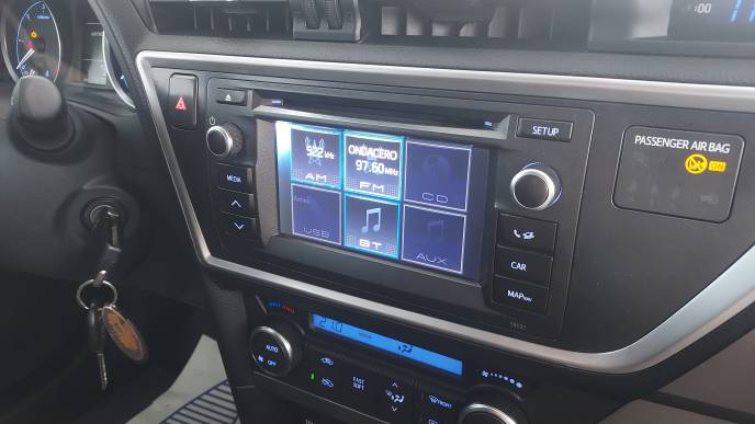 TOYOTA AURIS TOURING 90D