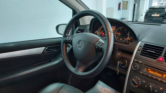 MERCEDES-BENZ A 160 CDI