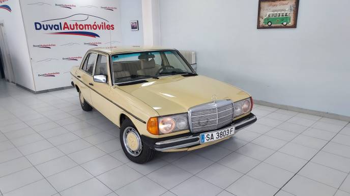 MERCEDES-BENZ 220D