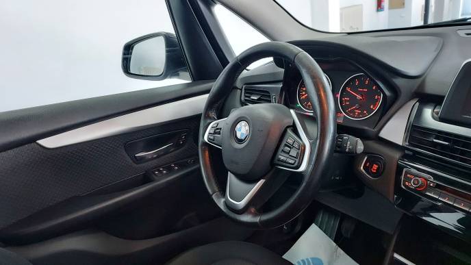 BMW 216d active tourer