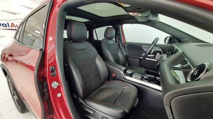 MERCEDES-BENZ GLA 200d AMG LINE