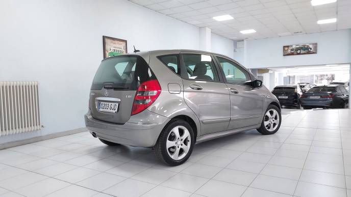 MERCEDES-BENZ A 160 CDI