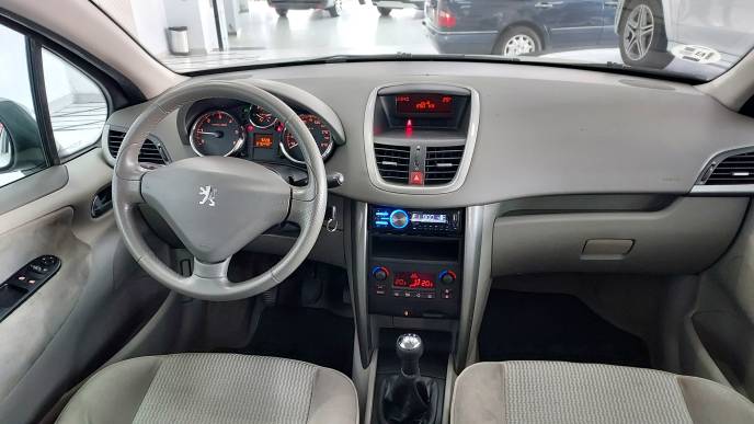 PEUGEOT 207 HDI 90