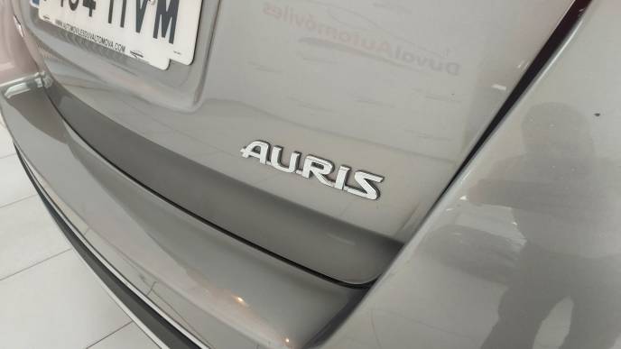 TOYOTA AURIS TOURING 90D