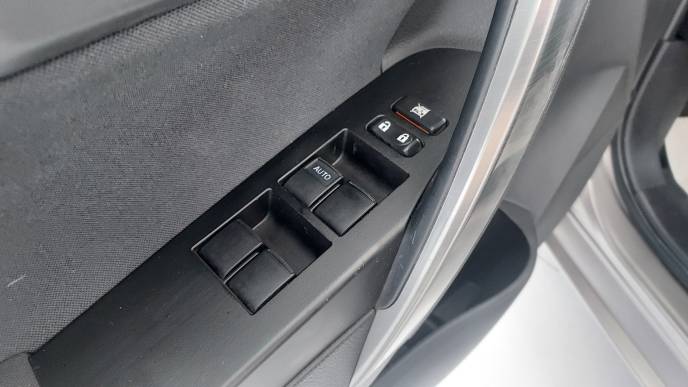 TOYOTA AURIS TOURING 90D