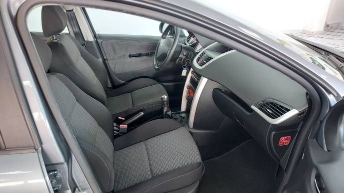 PEUGEOT 207 SPORT HDI