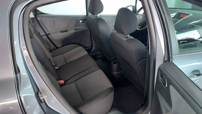 PEUGEOT 207 SPORT HDI