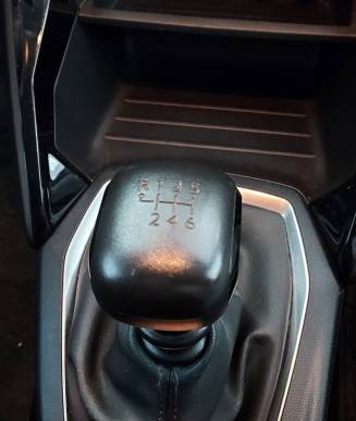 PEUGEOT 208 BLUEHDI 100