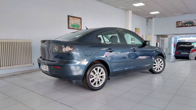 MAZDA MAZDA3