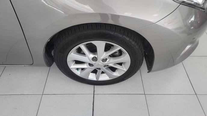 TOYOTA AURIS TOURING 90D